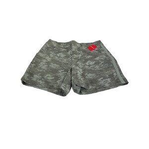Spanx Women's Camo Print Shorts Size XL New with Tags 6"